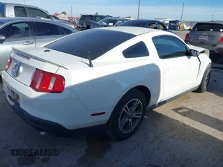 2011 Ford Mustang V6 with VIN 1ZVBP8AM2B5112645, listed as a IAAI auction lot 42062618 with 171,808 mi miles and . Bid and sale history available at DreamBid. Image 4.