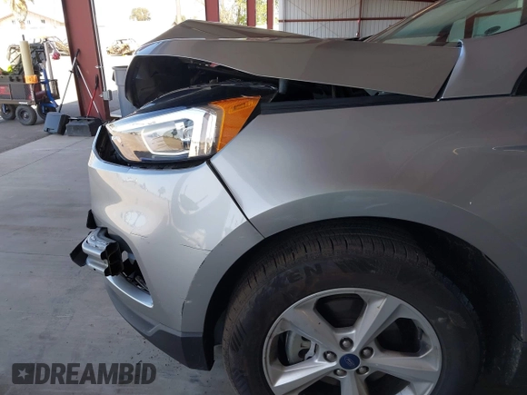 2020 Ford Edge SE z VIN 2FMPK3G97LBA60726, wystawiony jako IAAI lot #41996884 z przebiegiem 62 817 mil mil oraz . Historia ofert i sprzedaży dostępna na DreamBid. Obrazek 19.