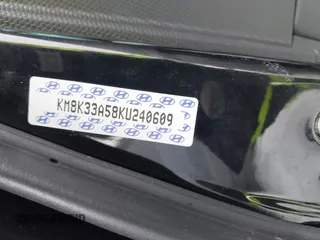 2019 Hyundai Kona Limited with VIN KM8K33A58KU240609, listed as a IAAI auction lot 41272652 with 123,045 mi miles. Bid and sale history available at carsss.com. Image 9.