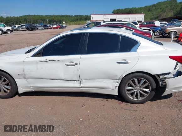 2014 Infiniti Q50 Premium with VIN JN1BV7AR0EM686530, listed as a IAAI auction lot 40381908 with 228,156 mi miles. Bid and sale history available at carsss.com. Image 14.