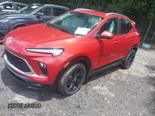 2024 Buick Encore GX Sport Touring z VIN KL4AMESL6RB105988, wystawiony jako IAAI lot #42509593 z przebiegiem 34 229 mil mil oraz . Historia ofert i sprzedaży dostępna na DreamBid. Obrazek 17.