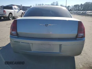 2005 Chrysler 300 with VIN 2C3JA43R95H168570, listed as a Copart auction lot 87672695 with 82,171 mi miles and Salvage Title. Bid and sale history available at carsss.com. Image 6.