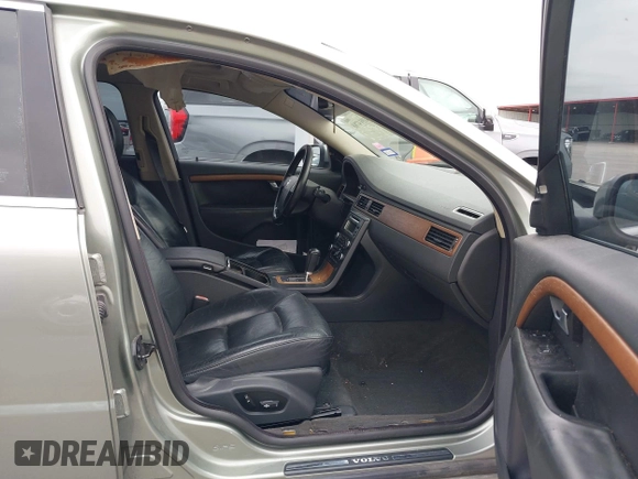 2008 Volvo S80 3.0L Turbo with VIN YV1AH992381070002, listed as a IAAI auction lot 41914788 with Not Provided miles and . Bid and sale history available at DreamBid. Image 5.