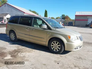 2012 Chrysler Town & Country Touring-L with VIN 2C4RC1CG5CR119279, listed as a IAAI auction lot 40528520 with 109,613 mi miles. Bid and sale history available at carsss.com. Image 1.