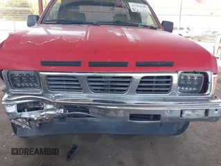 1992 Nissan Frontier z VIN 1N6SD16S5NC370391, wystawiony jako IAAI lot #42204689 z przebiegiem 132 052 mil mil oraz . Historia ofert i sprzedaży dostępna na DreamBid. Obrazek 6.