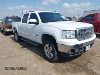 2008 GMC Sierra 1500 SLT z VIN 2GTEC13J681207435, wystawiony jako IAAI lot #41507798 z przebiegiem 132 698 mil mil oraz . Historia ofert i sprzedaży dostępna na DreamBid. Obrazek 1.