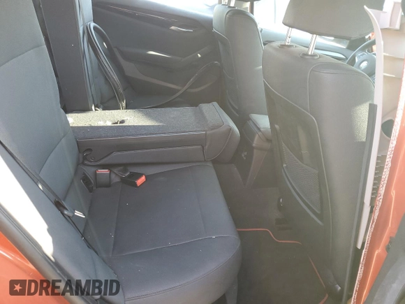2014 BMW X1 xDrive28i z VIN WBAVL1C50EVY11864, wystawiony jako Copart lot #54181865 z przebiegiem 84 636 mil mil oraz Szkoda całkowita • Salvage title. Historia ofert i sprzedaży dostępna na DreamBid. Obrazek 11.
