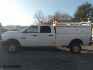 2018 Ram 2500 Tradesman with VIN 3C6TR5HT0JG314024, listed as a IAAI auction lot 41683156 with 77,425 mi miles. Bid and sale history available at carsss.com. Image 14.