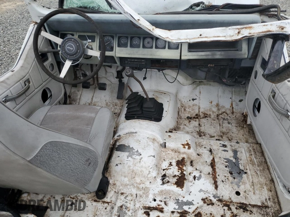 1990 Jeep Wrangler "S" with VIN 2J4FY19E6LJ528040, listed as a Copart auction lot 70989084 with 176,416 mi miles and Salvage Title. Bid and sale history available at carsss.com. Image 8.