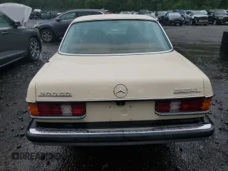 1979 Mercedes-Benz C with VIN 12315012003001, listed as a Copart auction lot 57227575 with 112,248 mi miles and Non repairable. Bid and sale history available at DreamBid. Image 6.