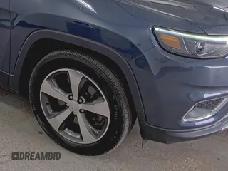 2020 Jeep Cherokee Limited с VIN 1C4PJLDB4LD538349, выставлен на аукционе IAAI как лот 42772992 с пробегом 58 738 миль миль и . История ставок и продаж доступна на DreamBid. Изображение 27.