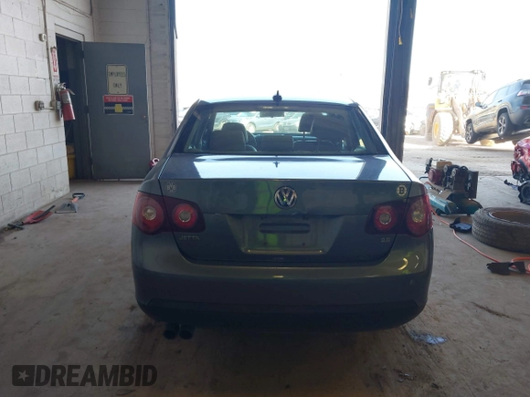 2008 Volkswagen Jetta SE with VIN 3VWRM71K78M027691, listed as a IAAI auction lot 42076092 with Not provided miles and . Bid and sale history available at DreamBid. Image 15.