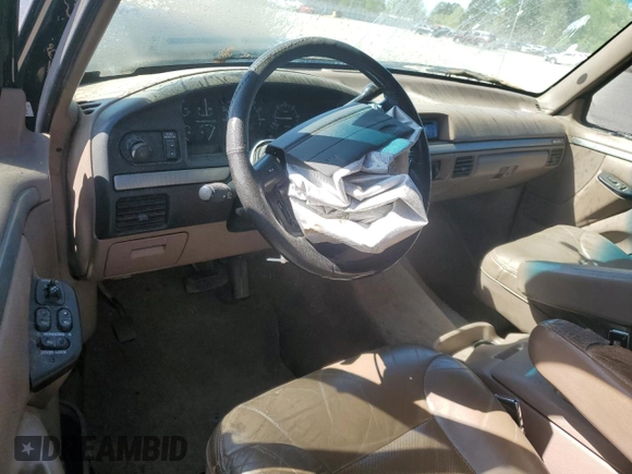 1994 Ford Bronco Custom with VIN 1FMEU15H2RLB24261, listed as a Copart auction lot 52582645 with 215,931 mi miles and Clean Title. Bid and sale history available at DreamBid. Image 8.