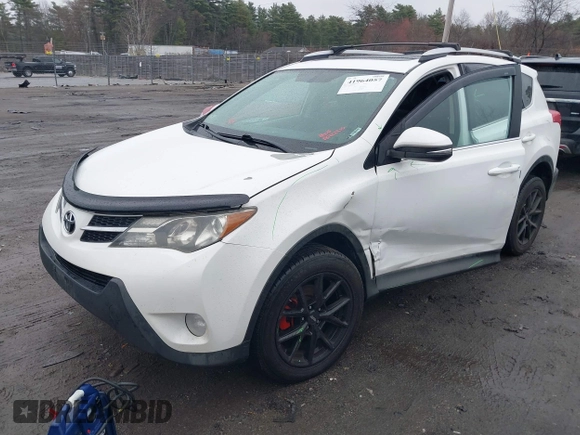 2013 Toyota RAV4 XLE with VIN 2T3RFREV1DW061485, listed as a IAAI auction lot 41964057 with 243,647 mi miles. Bid and sale history available at carsss.com. Image 2.