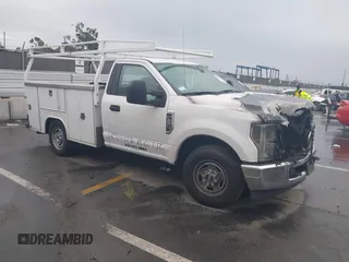 2019 Ford Super Duty F-250 SRW XL with VIN 1FDBF2A60KEC36428, listed as a IAAI auction lot 41735313 with 1 mi miles. Bid and sale history available at carsss.com. Image 1.