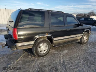 1998 Chevrolet Tahoe with VIN 1GNEK13R2WJ370599, listed as a Copart auction lot 84431174 with 197,215 mi miles and Non Repairable. Bid and sale history available at carsss.com. Image 3.