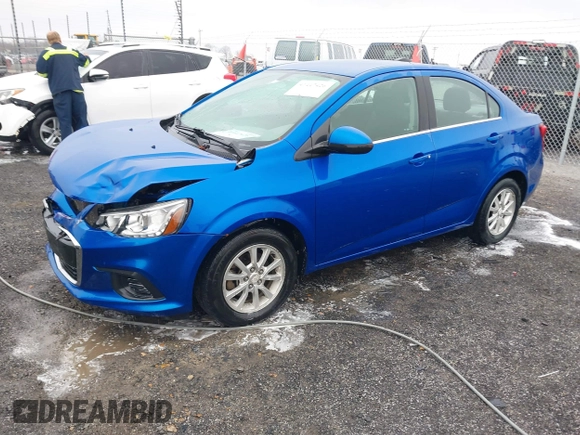 2018 Chevrolet Sonic LT z VIN 1G1JD5SHXJ4120089, wystawiony jako IAAI lot #41447426 z przebiegiem 42 931 mil mil oraz . Historia ofert i sprzedaży dostępna na DreamBid. Obrazek 17.