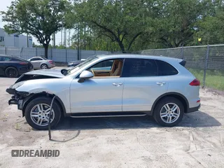 2016 Porsche Cayenne с VIN WP1AA2A2XGLA11351, выставлен на аукционе IAAI как лот 42719210 с пробегом 75 250 миль миль и . История ставок и продаж доступна на DreamBid. Изображение 15.