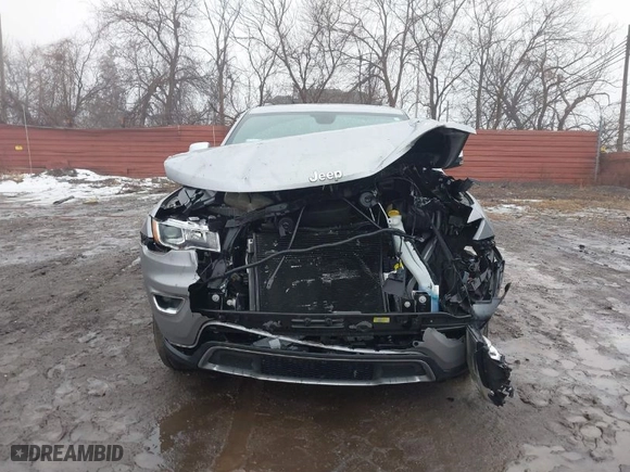 2019 Jeep Grand Cherokee Limited X with VIN 1C4RJFBG1KC846835, listed as a IAAI auction lot 41434995 with 23,106 mi miles. Bid and sale history available at carsss.com. Image 12.