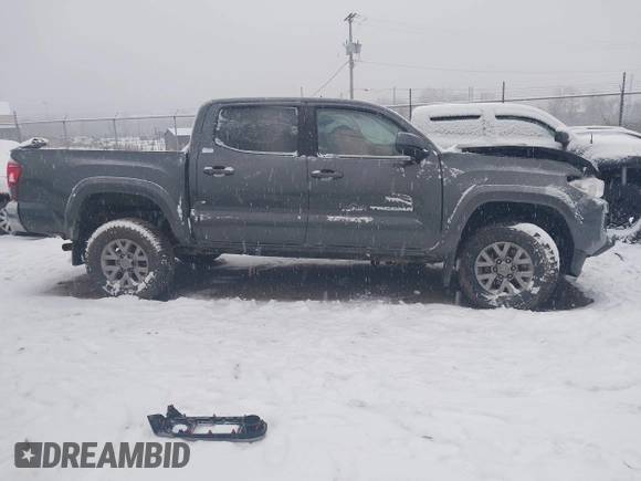2019 Toyota Tacoma SR z VIN 3TMCZ5AN6KM283675, wystawiony jako IAAI lot #41245232 z przebiegiem 35 337 mil mil oraz . Historia ofert i sprzedaży dostępna na DreamBid. Obrazek 14.