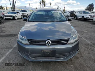 2013 Volkswagen Jetta SE with VIN 3VWDP7AJ8DM360372, listed as a Copart auction lot 51796725 with 66,981 mi miles and Non repairable. Bid and sale history available at DreamBid. Image 5.