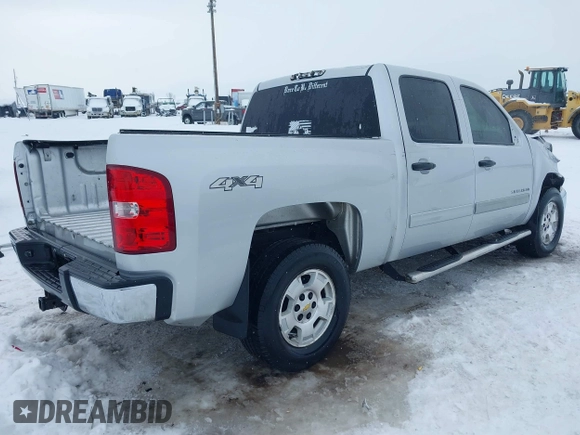 2013 Chevrolet Silverado 1500 LT with VIN 3GCPKSE72DG164006, listed as a IAAI auction lot 41483800 with 126,105 mi miles. Bid and sale history available at carsss.com. Image 4.