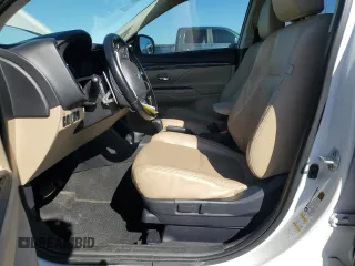 2016 Mitsubishi Outlander GT with VIN JA4JZ4AX2GZ006279, listed as a Copart auction lot 48085325 with 141,794 mi miles and Clean title. Bid and sale history available at DreamBid. Image 7.