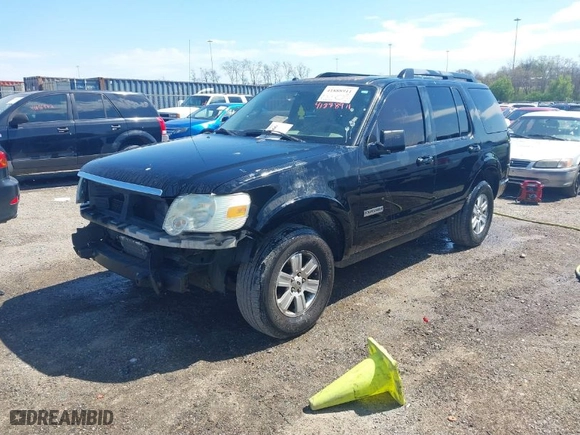 2008 Ford Explorer XLT with VIN 1FMEU73E78UA94422, listed as a IAAI auction lot 41888911 with 253,932 mi miles. Bid and sale history available at carsss.com. Image 2.