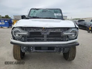 2022 Ford Bronco с VIN 1FMDE5CP9NLA76116, выставлен на аукционе Copart как лот 49716545 с пробегом 56 654 миль миль и Списание • Salvage title. История ставок и продаж доступна на DreamBid. Изображение 5.