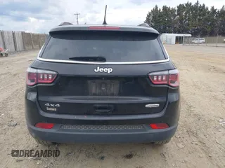 2019 Jeep Compass Latitude z VIN 3C4NJDBB8KT766816, wystawiony jako IAAI lot #41678251 z przebiegiem 143 512 mil mil oraz . Historia ofert i sprzedaży dostępna na DreamBid. Obrazek 17.