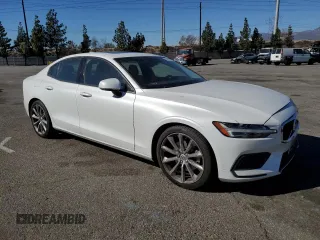2020 Volvo S60 Momentum with VIN 7JR102FK4LG034769, listed as a Copart auction lot 42356235 with 51,114 mi miles and Salvage Title. Bid and sale history available at carsss.com. Image 4.