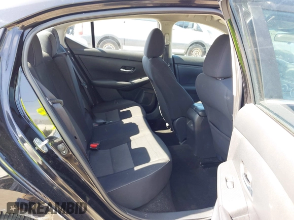 2020 Nissan Sentra SV z VIN 3N1AB8CV7LY270036, wystawiony jako IAAI lot #42323645 z przebiegiem 68 099 mil mil oraz . Historia ofert i sprzedaży dostępna na DreamBid. Obrazek 8.