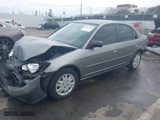 2005 Honda Civic Sdn LX with VIN 2HGES16535H633511, listed as a IAAI auction lot 42055256 with 184,648 mi miles. Bid and sale history available at carsss.com. Image 2.