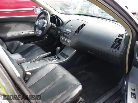 2006 Nissan Altima 2.5 with VIN 1N4AL11D06N304367, listed as a IAAI auction lot 41808294 with 198,815 mi miles. Bid and sale history available at carsss.com. Image 5.