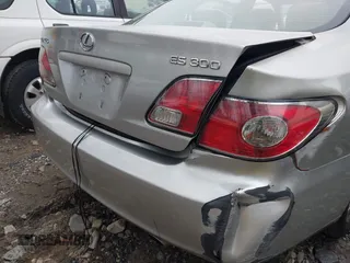 2003 Lexus ES 300 with VIN JTHBF30G236001527, listed as a IAAI auction lot 41474225 with 220,100 mi miles and . Bid and sale history available at DreamBid. Image 6.
