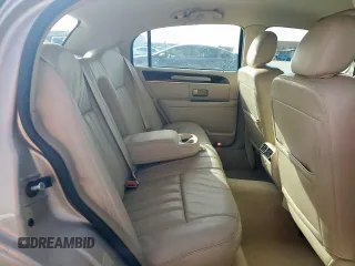 2006 Lincoln Town Car Signature z VIN 1LNHM81W16Y609693, wystawiony jako Copart lot #48370195 z przebiegiem 136 986 mil mil oraz Szkoda całkowita • Salvage title. Historia ofert i sprzedaży dostępna na DreamBid. Obrazek 10.