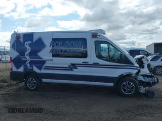 2022 Ford Transit z VIN 1FDBR1CG6NKA76214, wystawiony jako IAAI lot #42150218 z przebiegiem Nie podano mil oraz . Historia ofert i sprzedaży dostępna na DreamBid. Obrazek 14.