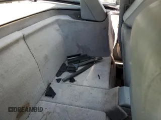 1992 Mercedes-Benz 500 с VIN WDBFA66E1NF048915, выставлен на аукционе Copart как лот 54102485 с пробегом Не указан миль и Чистый • Clean title. История ставок и продаж доступна на DreamBid. Изображение 10.