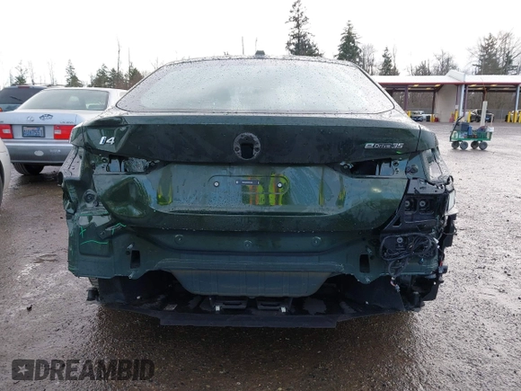 2023 BMW i4 eDrive35 z VIN WBY43AW04PFR19351, wystawiony jako IAAI lot #41841961 z przebiegiem 28 175 mil mil oraz . Historia ofert i sprzedaży dostępna na DreamBid. Obrazek 17.