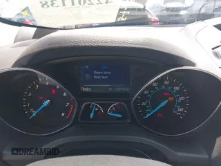2014 Ford Escape SE с VIN 1FMCU0G99EUC38589, выставлен на аукционе IAAI как лот 42201138 с пробегом 139 416 миль миль и . История ставок и продаж доступна на DreamBid. Изображение 7.