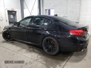 2019 BMW M5 Competition z VIN WBSJF0C56KB447913, wystawiony jako Copart lot #39548993 z przebiegiem 30 141 mil mil oraz . Historia ofert i sprzedaży dostępna na DreamBid. Obrazek 2.
