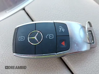 2022 Mercedes-Benz GLC 300 z VIN W1N0G8EB9NG024549, wystawiony jako IAAI lot #41870047 z przebiegiem 88 269 mil mil oraz . Historia ofert i sprzedaży dostępna na DreamBid. Obrazek 11.