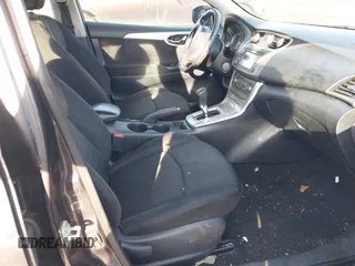 2014 Nissan Sentra SR z VIN 3N1AB7AP3EY319122, wystawiony jako IAAI lot #41130985 z przebiegiem 89 014 mil mil oraz . Historia ofert i sprzedaży dostępna na DreamBid. Obrazek 5.
