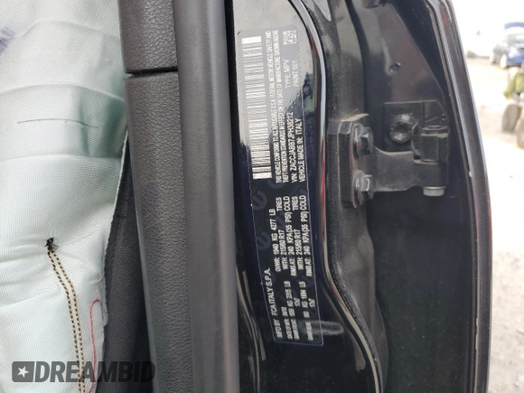 2018 Jeep Renegade Latitude with VIN ZACCJABB7JPH38212, listed as a Copart auction lot 60028115 with 88,313 mi miles and Salvage title. Bid and sale history available at DreamBid. Image 14.