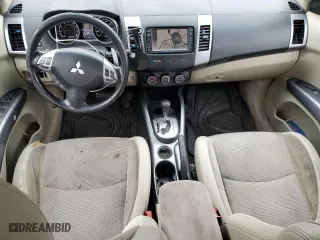 2010 Mitsubishi Outlander SE with VIN JA4AS3AW5AZ001574, listed as a Copart auction lot 47678375 with 211,989 mi miles and Salvage Title. Bid and sale history available at carsss.com. Image 8.