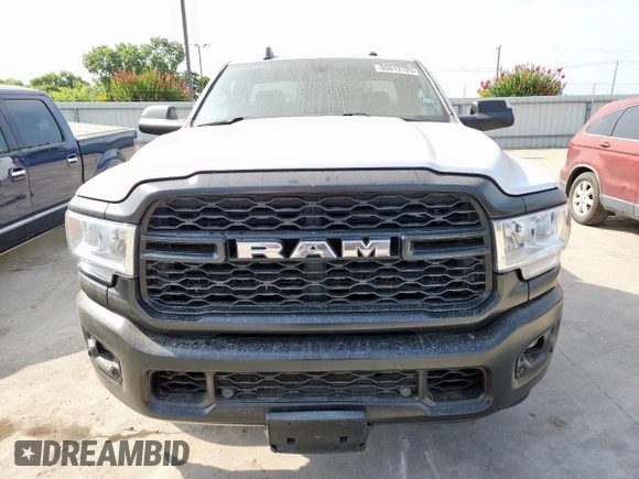 2021 Ram 2500 Tradesman z VIN 3C6MR4AJ6MG554142, wystawiony jako Copart lot #65013125 z przebiegiem 117 905 mil mil oraz Czysty tytuł • Clean title. Historia ofert i sprzedaży dostępna na DreamBid. Obrazek 5.