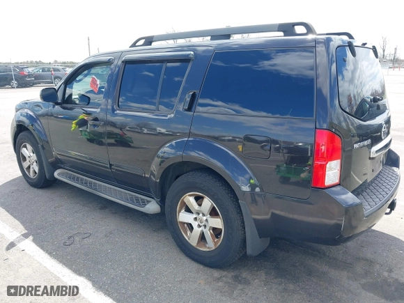 2011 Nissan Pathfinder LE with VIN 5N1AR1NB1BC601571, listed as a IAAI auction lot 41981127 with 175,849 mi miles. Bid and sale history available at carsss.com. Image 3.