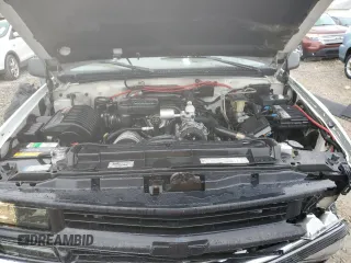 1998 Chevrolet Suburban with VIN 1GNGK26J4WJ325958, listed as a Copart auction lot 43348505 with 154,638 mi miles and Salvage Title. Bid and sale history available at carsss.com. Image 12.