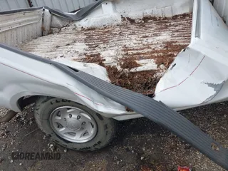 1999 Ford F-250 XL с VIN 1FTNF20L7XEA00374, выставлен на аукционе IAAI как лот 42210425 с пробегом 73 885 миль миль и . История ставок и продаж доступна на DreamBid. Изображение 19.