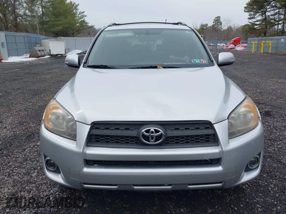 2011 Toyota RAV4 Sport with VIN JTMRF4DV6B5043105, listed as a IAAI auction lot 41546015 with 157,760 mi miles. Bid and sale history available at carsss.com. Image 12.
